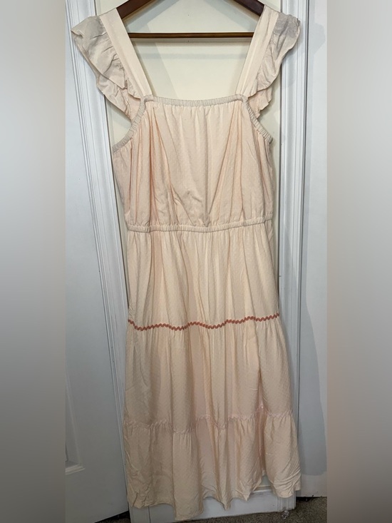 LC Lauren Conrad Dresses & Skirts - LC Lauren Conrad Cream Elastic Waist Dress